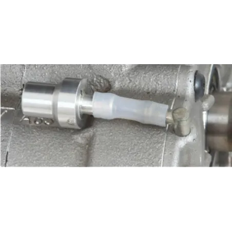 Vented oil base with fitting