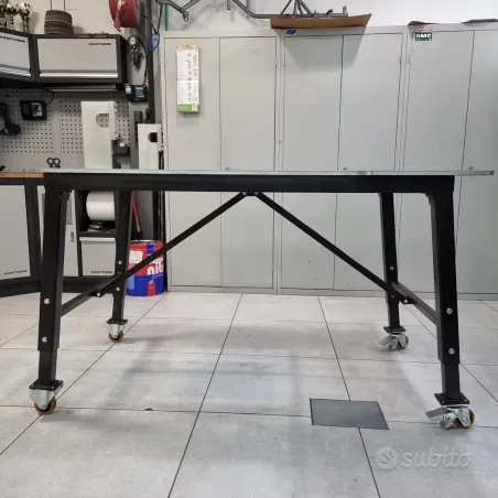 Banco de apoyo plegable para chasis de karts