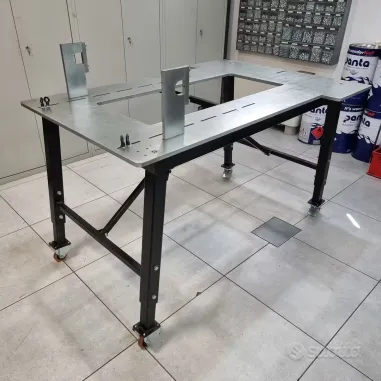 Banco de apoyo plegable para chasis de karts