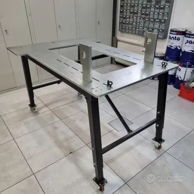 Banco de apoyo plegable para chasis de karts