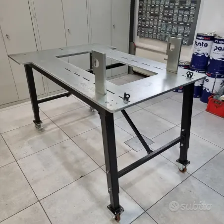 Banco de apoyo plegable para chasis de karts